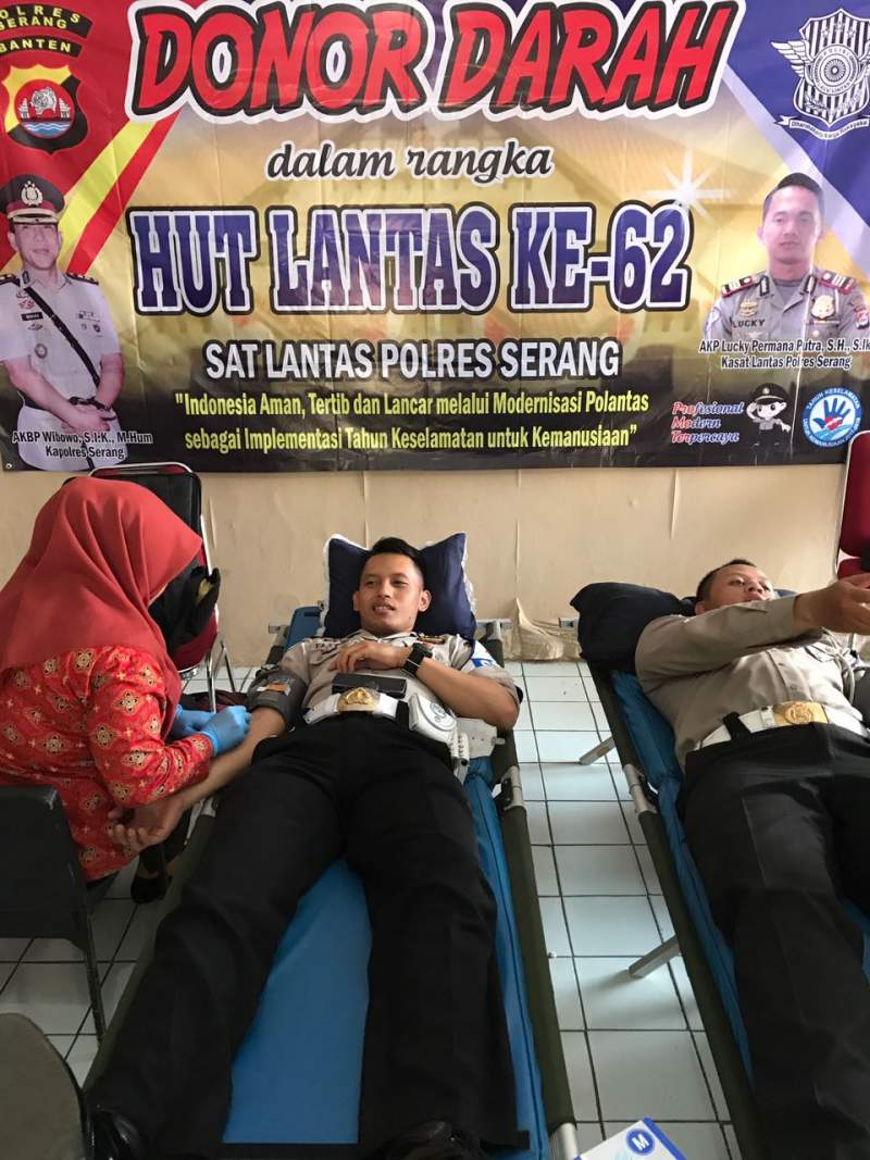 Donor darah Polres Serang.