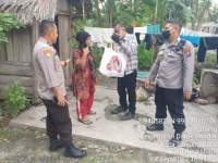 Polres Tanjungbalai Berikan Bantuan Sosial Sebanyak 60 Paket Bagi Masyarakat Yang Terdampak Akibat Kenaikan BBM