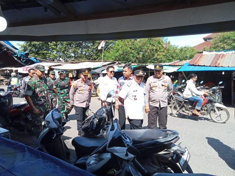 Camat dan Muspika Balaraja Minta PKL Bongkar Lapak Secara Sukarela