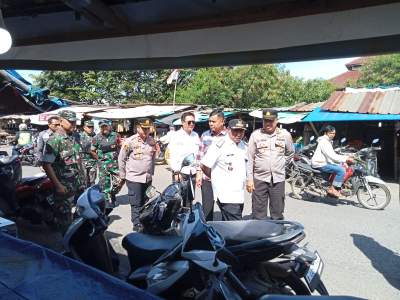 Camat dan Muspika Balaraja Minta PKL Bongkar Lapak Secara Sukarela