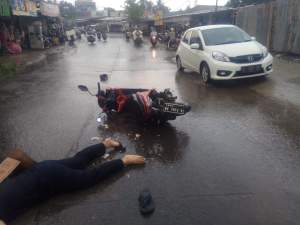 Pemotor di Balaraja Tewas Terlindas Truk