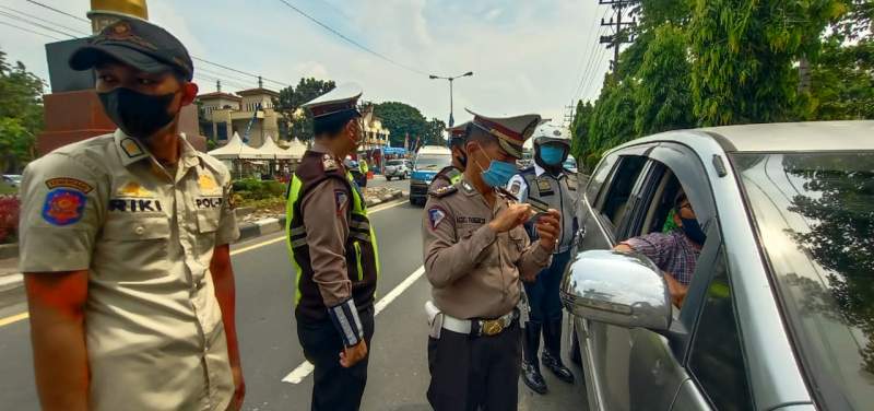 Ditlantas Polda Sumut Test Antigen  Penumpang Bus Antar Lintas
