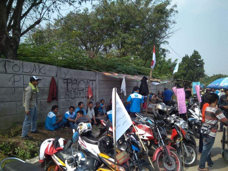 Tuntut BPJS, Puluhan Buruh PT KMA gelar aksi Unjuk Rasa