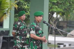 Kodim 0510/trs melakukan apel &amp; senam pagi.