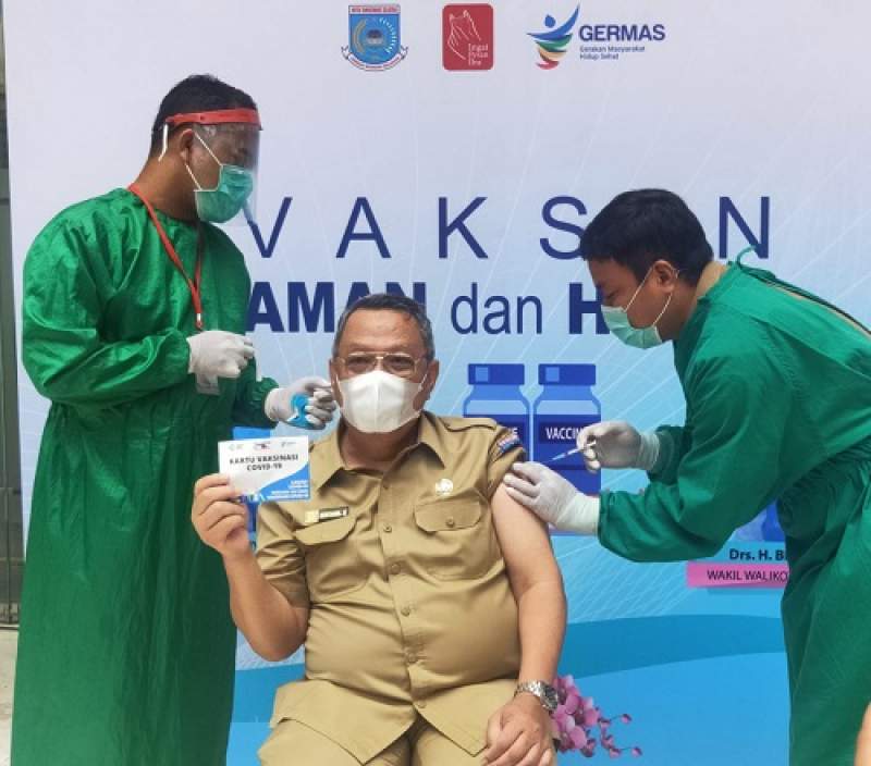 Pemkot Tangsel Prioritaskan Vaksinasi Booster untuk Lansia dan Pelayan Publik