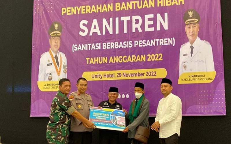 Terima Bantuan Sanitasi, Para Kyai Doakan Bupati Tangerang