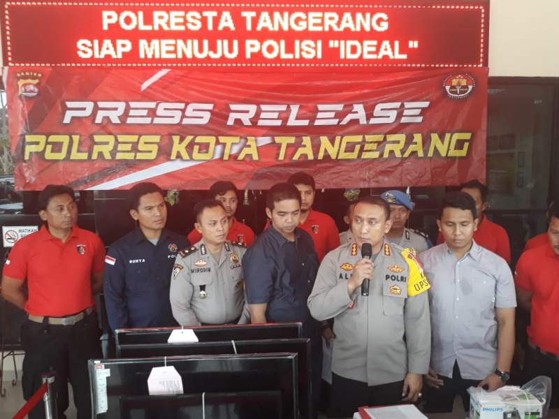 Polresta Tangerang Bekuk Pelaku Perampokan Toko Elekronik Kronjo