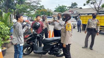 Persimpangan Muncul Dirazia, Tim Pemburu Covid-19 Tak Temukan Warga Reaktif