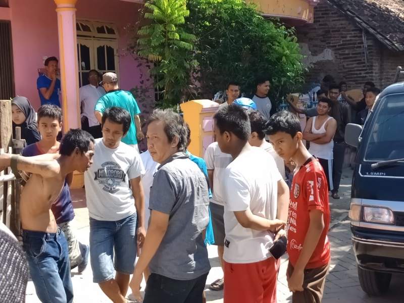 Terekam CCTV, Pemuda di Kota Serang Curi HP di Hakimi Warga