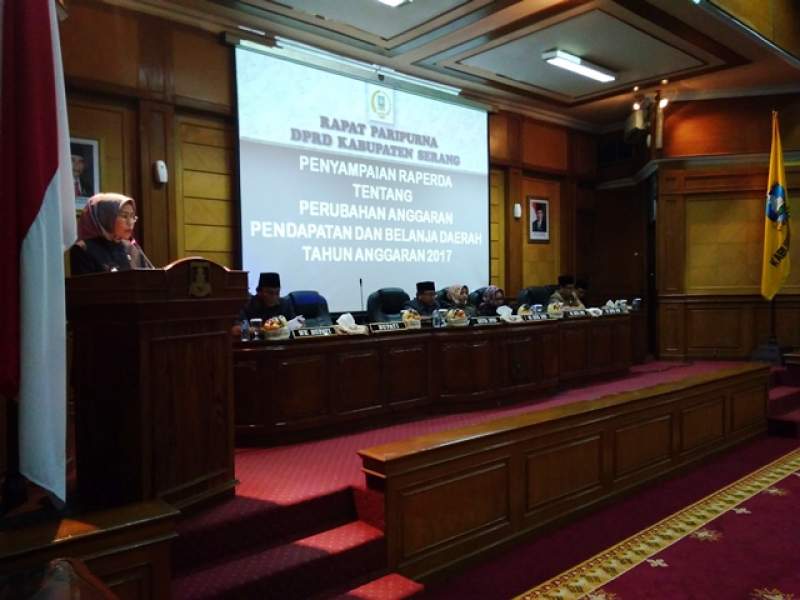 Rapat paripurna di DPRD Kabupaten Serang.
