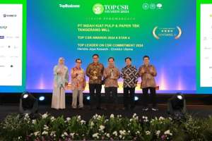 8 Unit Usaha APP Group Raih Penghargaan Tertinggi TOP CSR Awards 2024