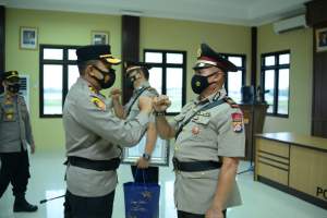 Ini Pesan Kapolres Kepada Kapolsek Cikeusal Yang Baru