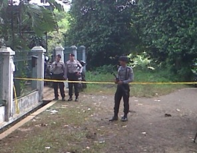 TKP Penggerebekan Teroris Dijaga Ketat