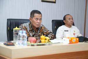 Walikota Serang Syafrudin didampingi Asisten perekonomian dan pembangunan (Asda II) kota serang Yudi