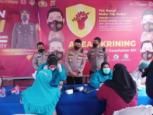 Warga Antusias Ikuti Vaksinasi di Polsek Balaraja