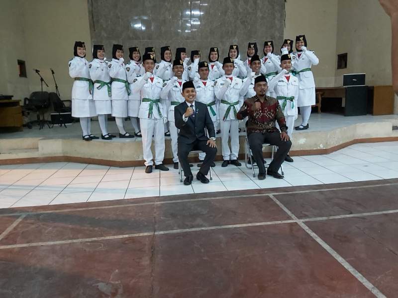 Ditengah Pandemi, Camat Sukadiri Kukuhkan 8 Paskibraka