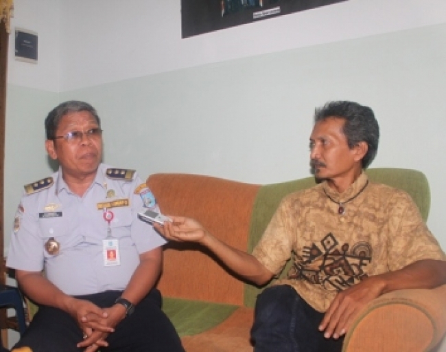 Pondok Cabe- Kadis Dishubkominfo, H.Sukanta, saat Mampir ke DT Usai meninjau Terminal Pondok Cabe, Rabu (18/12)DT
