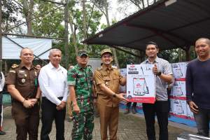 Kelompok Tani di Tebing Tinggi Terima Bantuan Alsintan dari Wali Kota