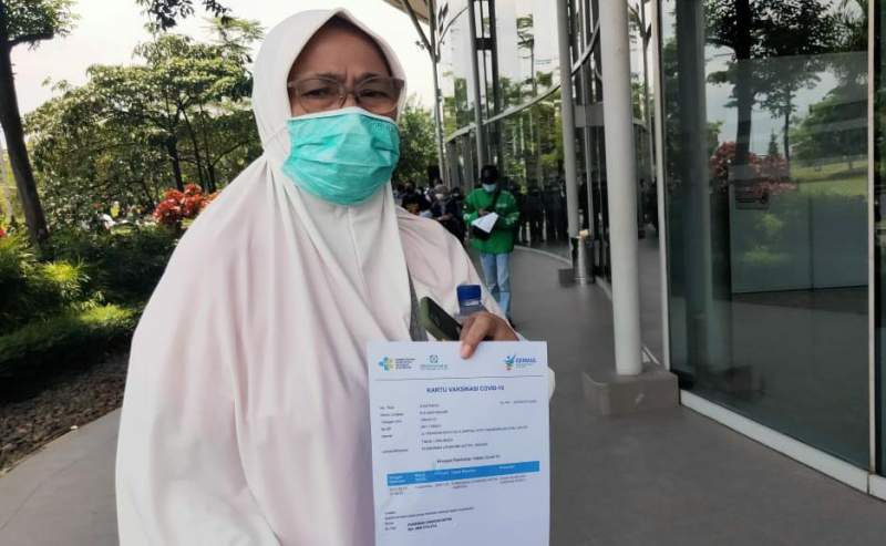 Hari Abadini, warga Ciputat Timur yang mengikuti vaksinasi di ICE BSD Serpong.