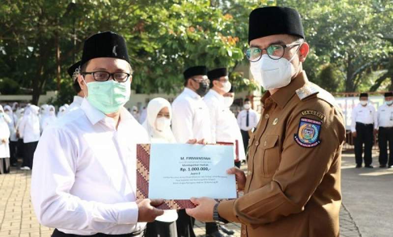 Wakil Walikota Tangsel Pilar Saga Ichsan usai pimpin Apel Hari Amal Bhakti di Kementrian Agama Tangsel. (foto Ist).