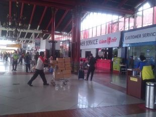 AP II Tertipkan PORTER Bandara Soetta