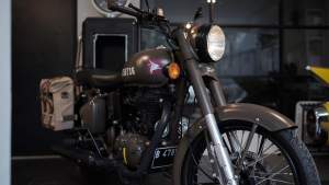 Royal Enfield Classic 500 "Pegasus" Limited Edition milik Ananda Omesh