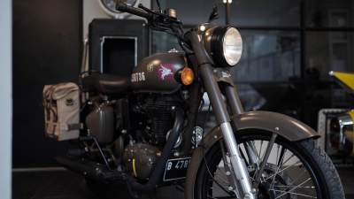 Royal Enfield Classic 500 "Pegasus" Limited Edition milik Ananda Omesh