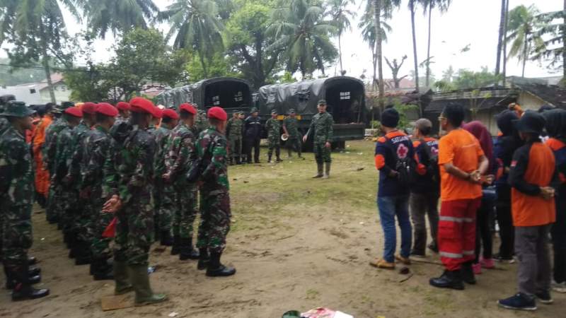 Pencarian Korban Tsunami Berisiko, Tim Pencari Divaksin Tetanus