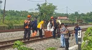 BNPB Serahkan Bantuan Korban Angin Puting Beliung di Kabupaten Bandung