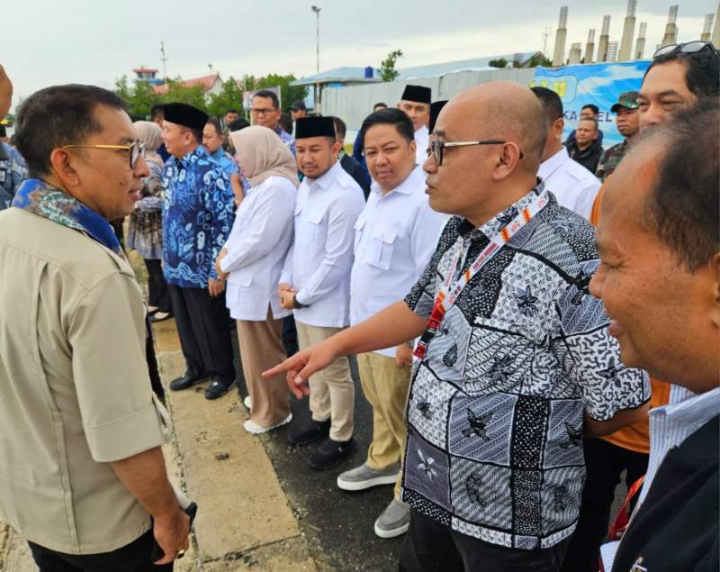 Menteri Kebudayaan RI Berikan Penghargaan pada Juara Lomba Puisi HPN Banjarmasin 2025