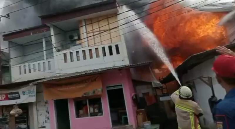 20 Kontrakan di Dadap Kosambi Ludes Dilahap Si Jago Merah