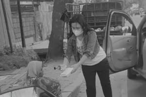 VIDIO: Niat Hati Berbagi, Namun yang Dialami Wanita Ini Diluar Dugaan