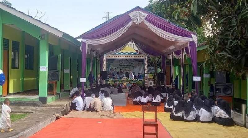 SMA PGRI Sindang Sono Peringati Maulid Muhammad SAW