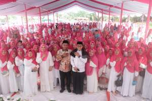 Ribuan Warga Padati Pengajian Akbar Muslimah Dambaan di Dolok Masihul