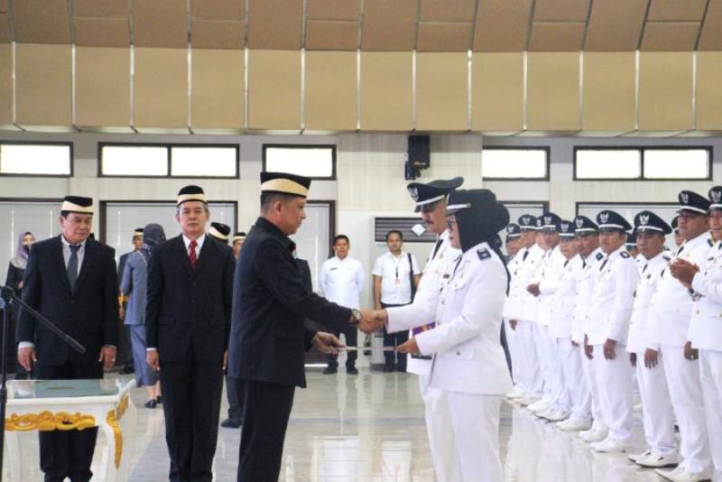 Pj Bupati Tangerang Kukuhkan Perpanjangan Jabatan Kades