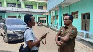 Sambangi SMK Nurul Falah, Kasi SMK Kecewa Kepsek Tidak Datang