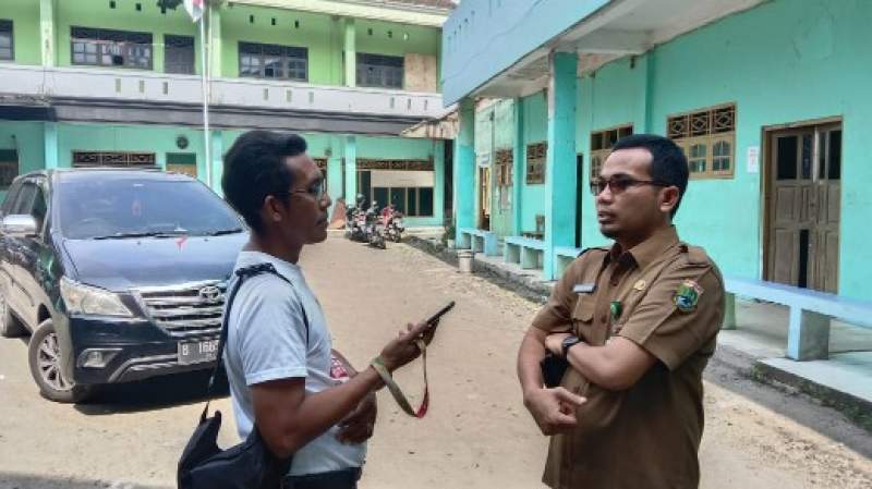 Sambangi SMK Nurul Falah, Kasi SMK Kecewa Kepsek Tidak Datang