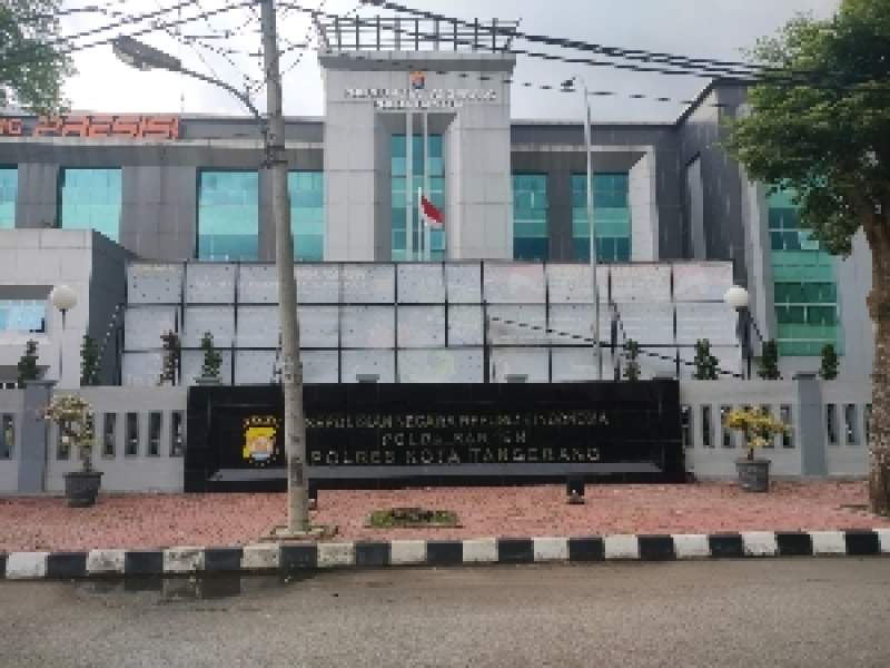 Kontraktor Proyek Pembangunan Pasar Desa Polisikan Kades Daon