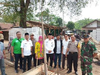 Partisipasi Masyarakat Jayanti di Program Bedah Rumah Meningkat