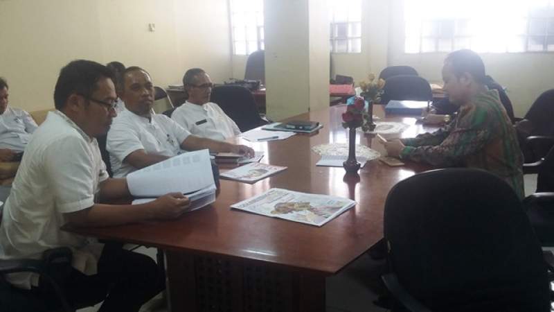 Resahkan Warga, Gudang Air Mineral Disidak