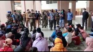 Kecewa Atas Ganti Rugi Lahan Tol JORR II Warga Jurumudi Unras ke Pemkot Tangerang