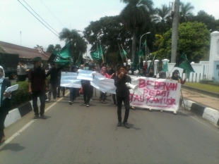 Mahasiswa Kritik Kinerja Pemkab Pandeglang