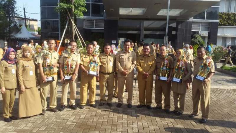 Dinas Lingkungan Hidup Berikan Adiwiyata