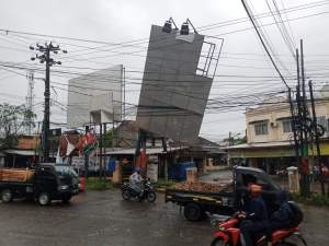 Papan Reklame Ilegal