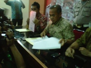 Tangerang- Pihak Polres Metro Tangerang memberikan keterangan dalam konferensi pers.Jum'at (15/11)Dt