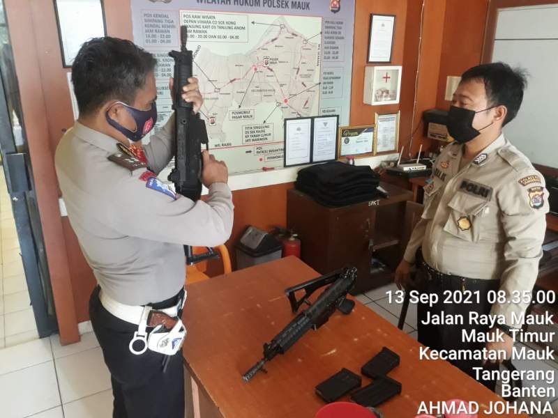Pastikan Senjata Api Dalam Kondisi Aman, Pawas Polsek Mauk Lakukan Pemeriksaan