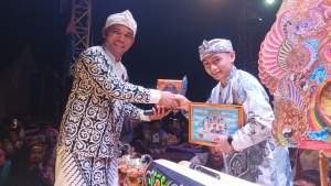 Milangkala V PSL Banten Gelar Wayang Golek Khanha Ade Kosasih Sunarya