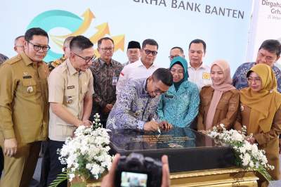Resmikan Grha Bank Banten, Gubernur Banten Andra Soni: Bank Banten Harus Adil, Inklusif, dan Melayani Masyarakat