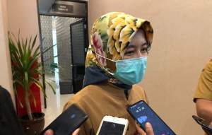 Kadinkes Tangsel, Allin Hendalin