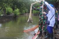 Ditengah Wabah Covid-19, Lanal Banten Bantu Pulihkan Perekonomian Masyarakat